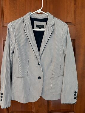 Talbots Navy and White Pinstripe Tailored Blazer size 10 Petite